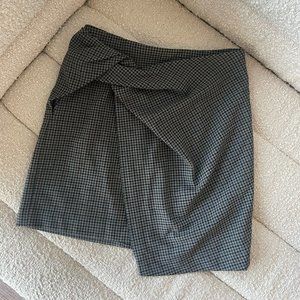 Aritzia Babaton Jethro Skirt (Size 0)